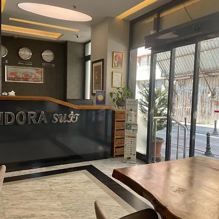 Pandora מלון 3*